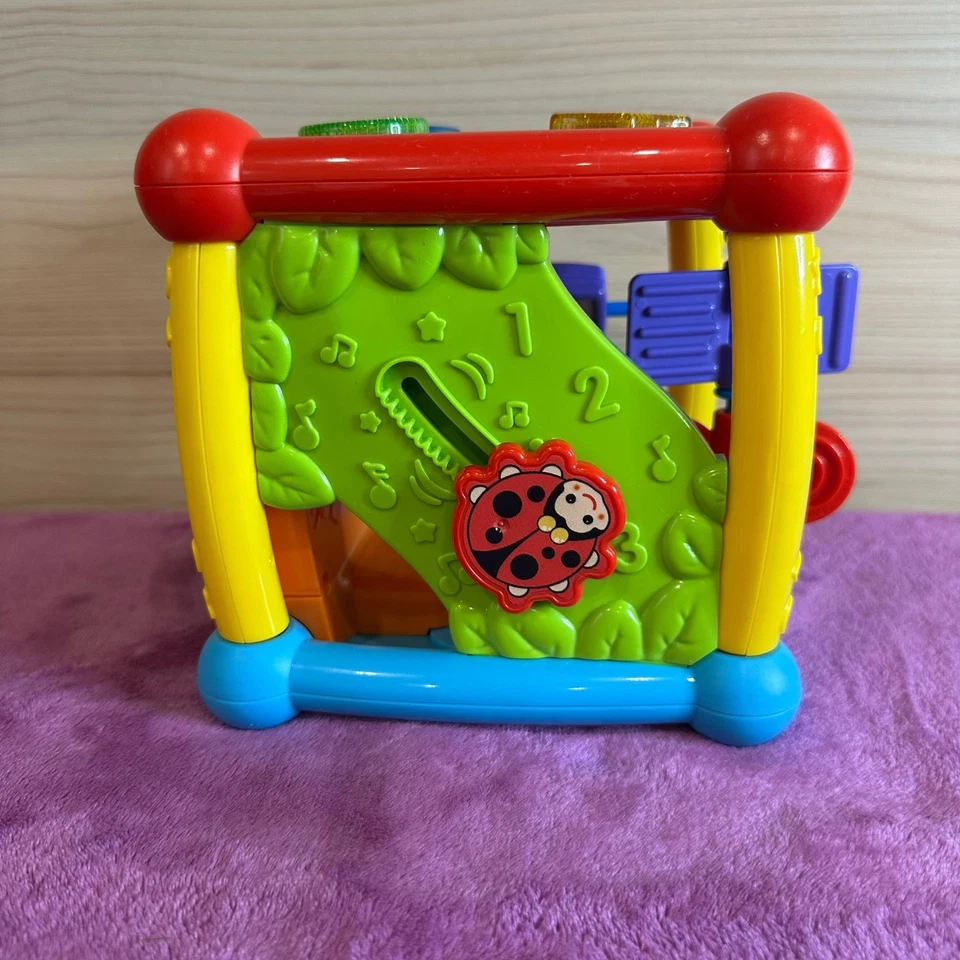 Cubo de actividad VTech para estudiantes ocupados rojo amarillo azul juguete educativo Foto 4 de 4