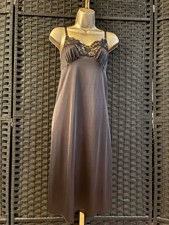 Vintage VASSARETTE FULL SLIP Size 40 Large Black Nylon Lace Hem Hollywood Vamp