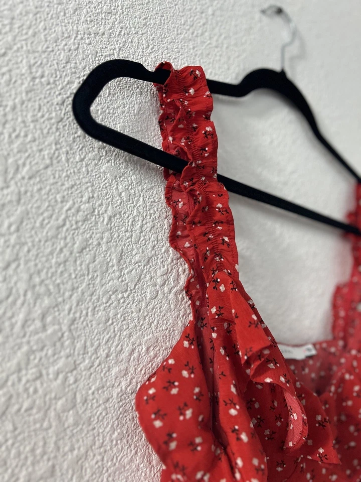 Camiseta sin mangas roja exuberante con volantes talla M floral campesina boho lechera casa de campo Foto 2 de 4