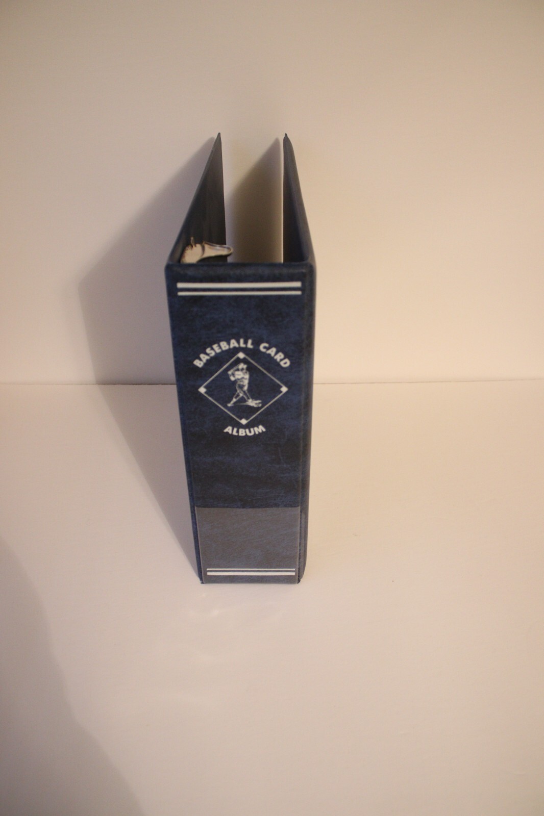 Vintage Baseball Card Collectors Binder Album-image