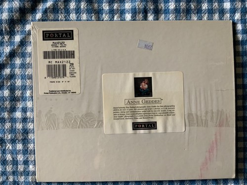Vintage Anne Geddes Tulips 8” x 10” Sealed Photo Print - Picture 3 of 5