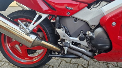 HONDA VFR 800 RC46 FI - TÜV/AU 06.2027 - wenig km - Bild 12 von 20