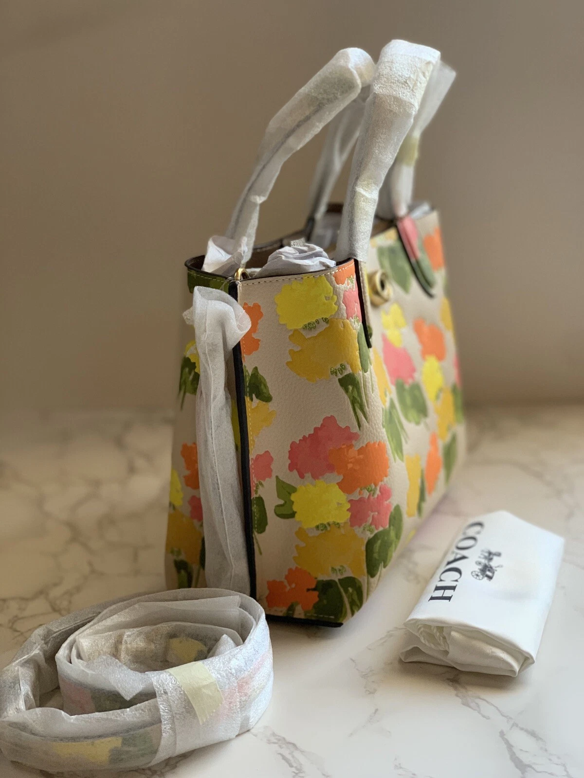 Borsa a tracolla Coach C8389 Willow in rilievo floreale multi pelle nuova con etichette $350