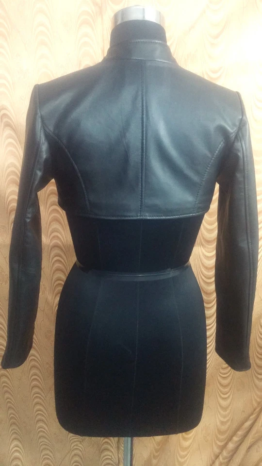 Mujer 100% Piel de Cordero Genuina Cuero Corto Moto Bolero Encogerse de hombros Motociclista Chaqueta Calce Ajustado Foto 4 de 4