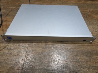 Ubiquiti UniFi USP RPS Redundant Power Supply RPS Enterprise