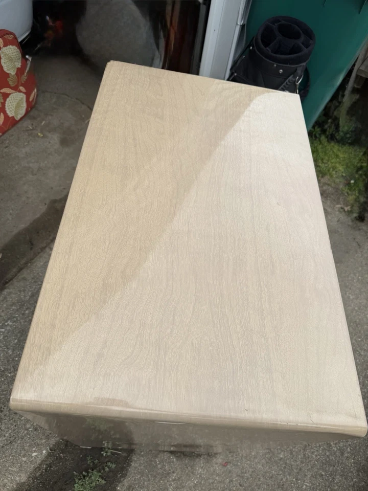 Cómoda de metal vintage Simmons con 4 cajones 43" x 30,5” x 19” Hi Bake original tostado  Foto 4 de 4