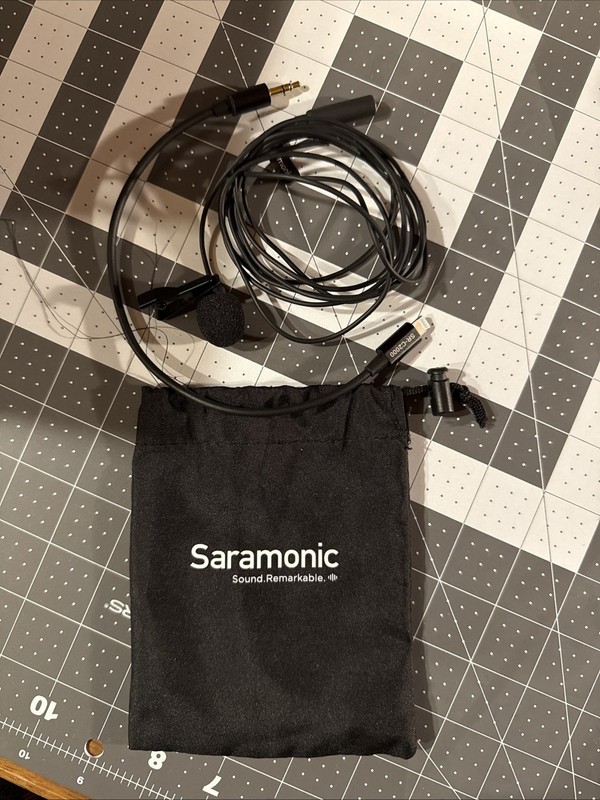 Saramonic SR-C2000 Lightning iPhone Microphone Audio Input iPhone Lavalier Mic