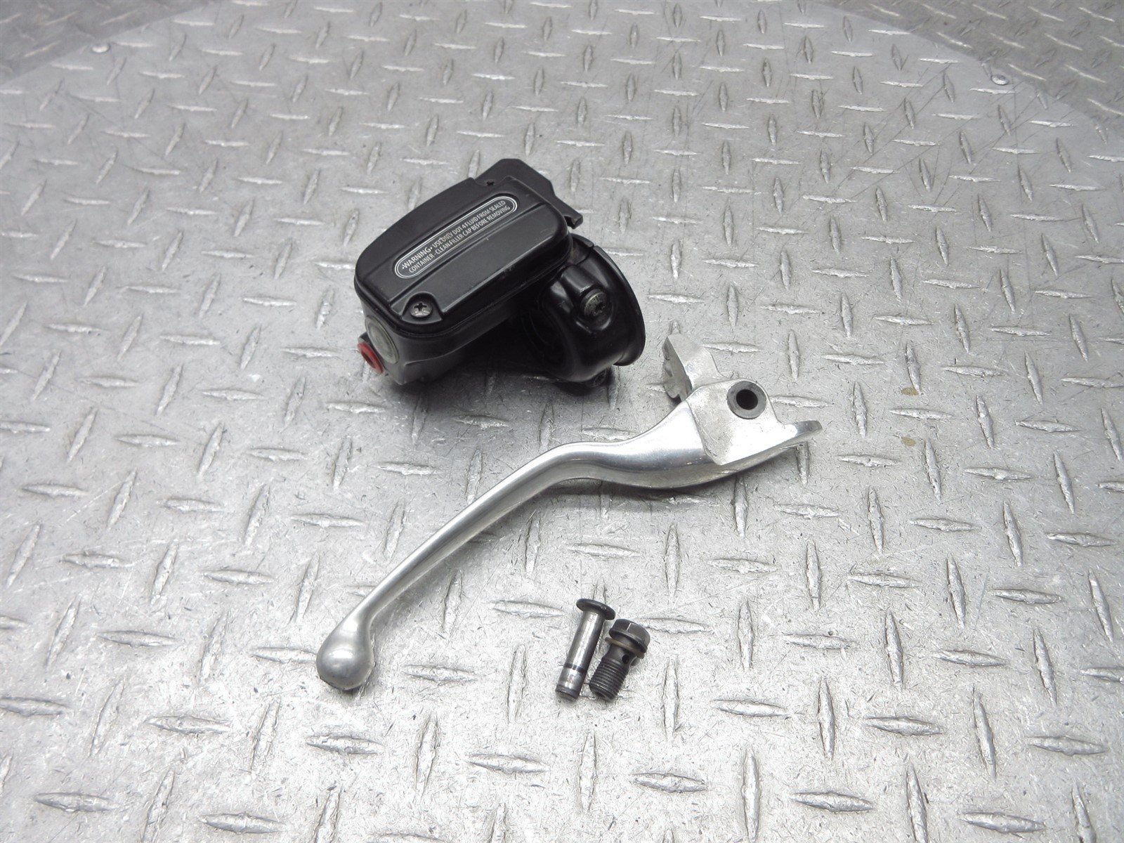 2012 Harley Road Glide FLTRU Front Brake Master Cylinder Pump Lever Control