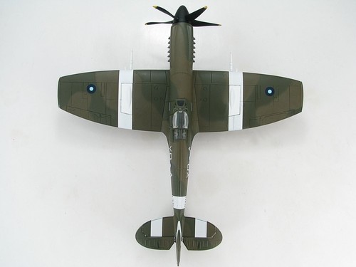Hobby Master 1:48 RAF Supermarine Spitfire Mk XIV (HA7104) James "Ginger" Lacey - Picture 5 of 8
