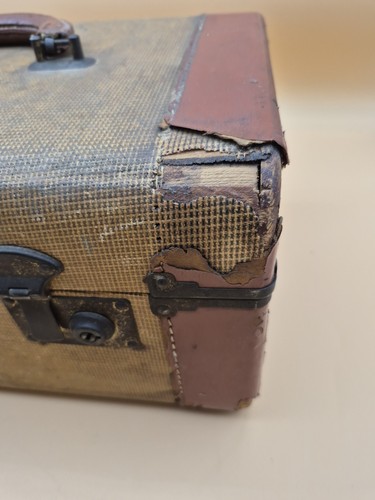 Vintage 1940-50's Small Brown/Tan Tweed/Leather Train/Makeup Suitcase - Picture 2 of 16