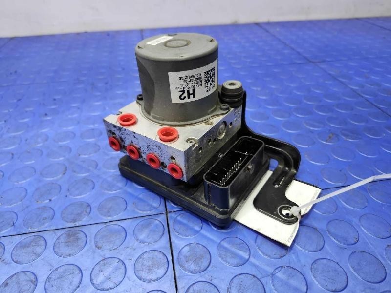 2016-2018 Hyundai Tucson ABS Anti-Lock Brake Pump Control Module Assembly OEM