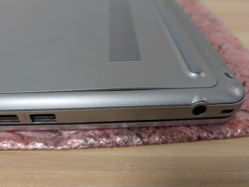 Dell Inspiron 15 7000 7537 - i5-4210U - 4GB Ram - GeForce GT 750M - No Storage - Picture 17 of 24