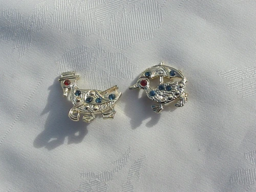 Vtg Mommy Baby Duck w/ Umbrella Rhinestone Brooch Pins Costume Jewelry Gold Tone