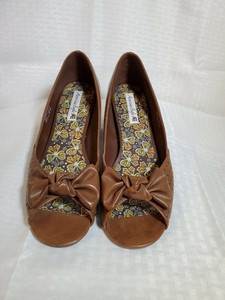 american eagle closed toe sandals