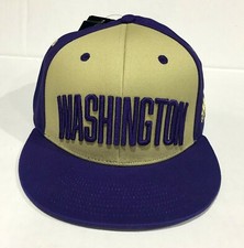 WASHINGTON HUSKIES NCAA ADIDAS Official Cap purple snapback FLAT BRIM OSFM NWT