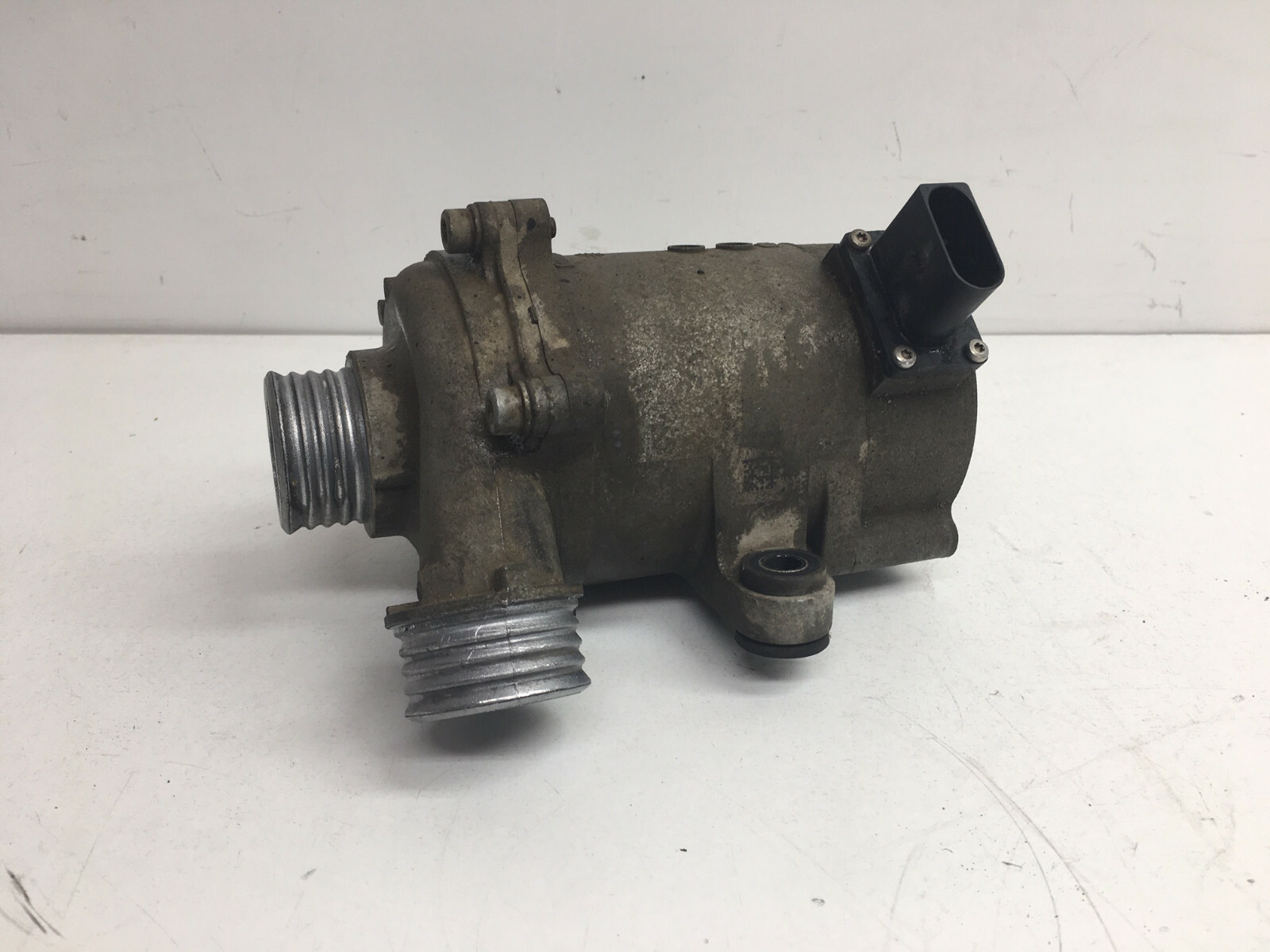 Genuine Electric Water Pump for BMW N20 Engine F20 F30 F10 1 3 Series