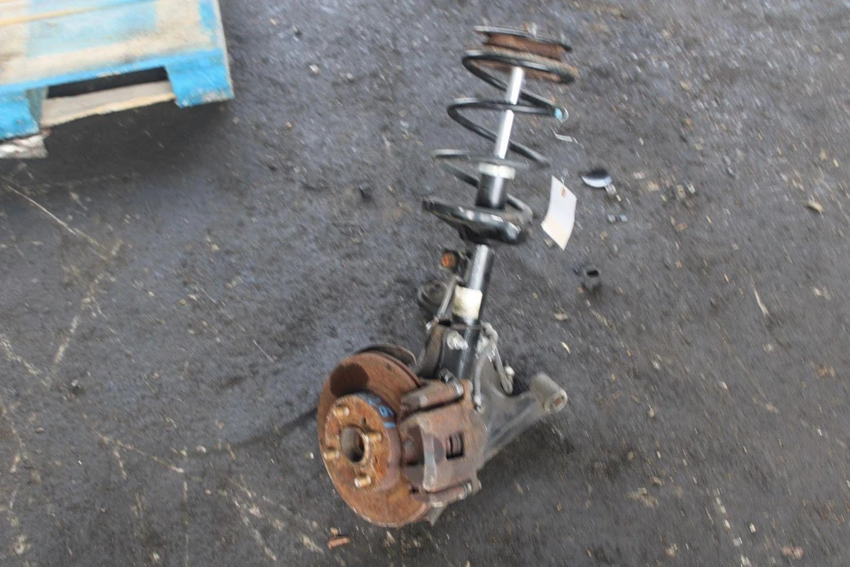 Montaje de rodilla SUZUKI AERIO izquierda 04 05 06 07 Foto 3 de 4