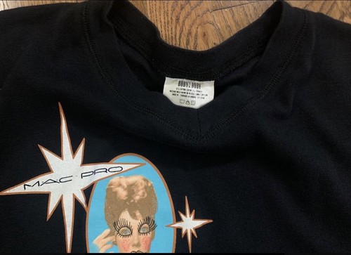 Women’s Vintage Mac Cosmetics Promo V Neck T Shirt (Size M) - Picture 4 of 5