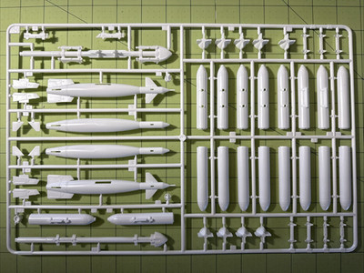Tamiya 60312 1/32 F-15E Strike Eagle Kitbash Parts Weapons Sprue H