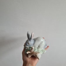 Lladro Daisa Bunny Rabbit Figurine Log Flowers Leaves