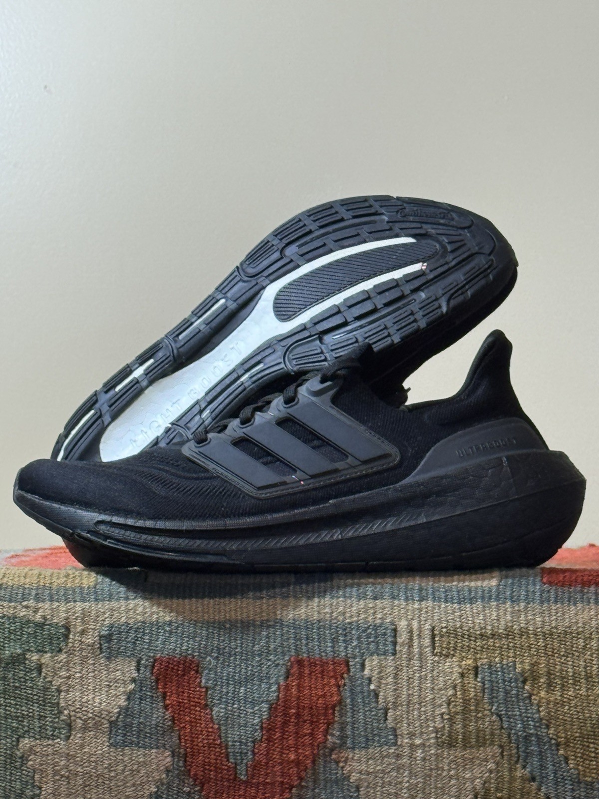 Adidas UltraBoost Light Men’s Size 9.5 Triple Black Sneakers Shoes GZ5159