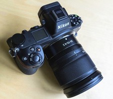 Nikon Z6 Vollformat Kamera Kit mit Nikkor Z 24-70mm F/4 S Objektiv - 24,5 MP