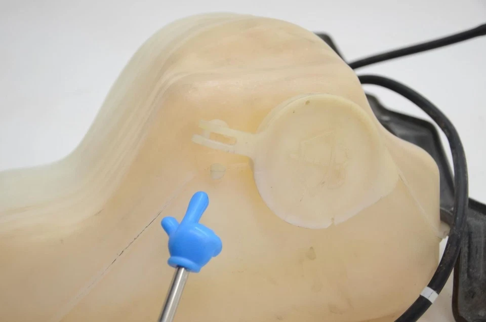 90-97 Nissan Pickup D21 6 Cylinder Windshield Washer Bottle Reservoir  - Image 2 of 4