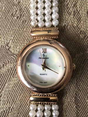 Vintage Pearl Style Gold Tone Peugeot Womens Watch Roman  display picture 3