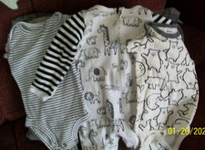 Onesies - Short Sleeve Bodysuit long sleeve- Lot of 3- Size 0-3 Months Animals