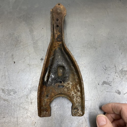 73-87 Chevy Chevrolet GMC Truck Clutch Fork - Picture 5 of 7