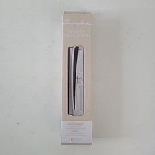 Swingline Desktop 3-Hole Punch, Metal, Adjustable Punch Heads, 10 Sheet Capacity