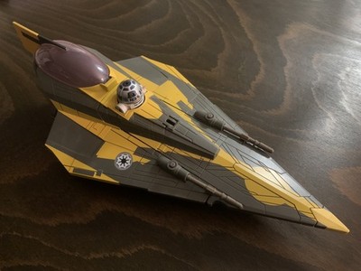 Hasbro: Star Wars Anakin Jedi Starfighter und R2-D2