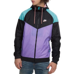 have a nike day windrunner