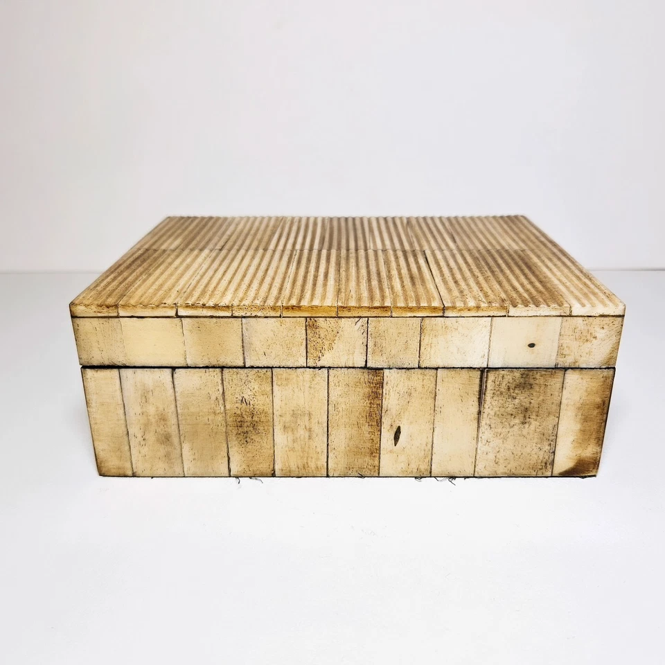 Caixa decorativa feita à mão retangular com nervuras incrustação óssea - Imagem 2 de 4