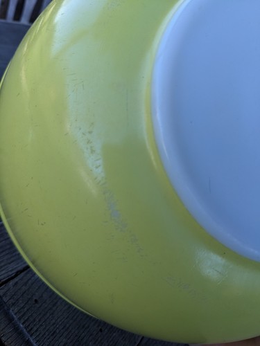 Vintage MCM PYREX Primary Colors (Yellow Green Red Blue) Nesting Mixing Bowls - Picture 8 of 22