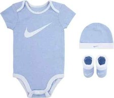 Nike Swoosh Baby 3 Piece Box Set Bodysuit Booties Hat Newborn Size 0-6 Months