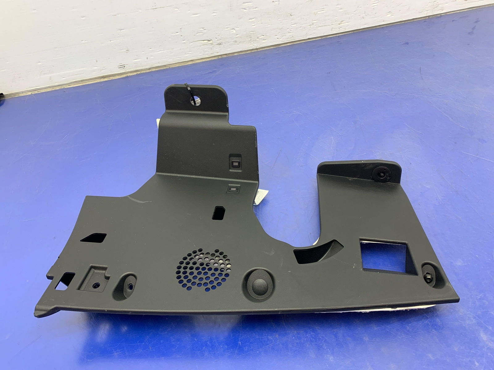 2017-2020 MASERATI LEVANTE M161 OEM FRONT LEFT LOWER DASHBOARD COVER TRIM PANEL