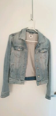 amaze trucker jacket