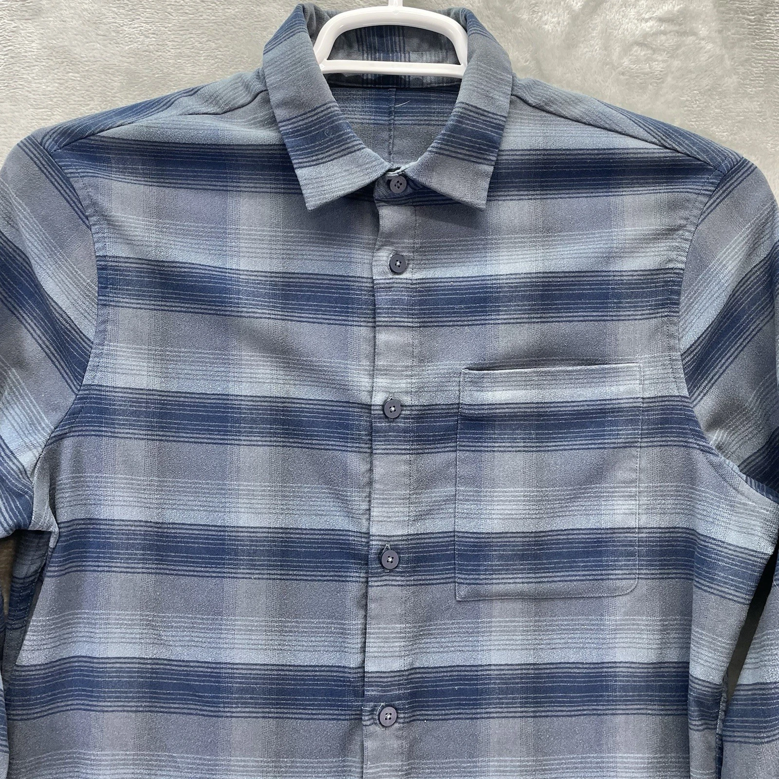 Lululemon Shirt Mens size medium mason peak flannel plaid pocket soft casual