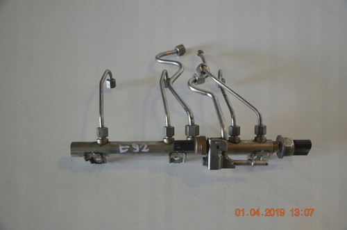 BMW E90 E91 E92 Einspritzleiste Verteilerrohr OE BMW TEIL Gebraucht Original