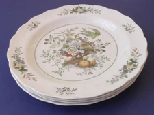 Set(s) of 4 Royal Doulton Majestic Coll. "New Hampshire" 10-1/2" Dinner Plates