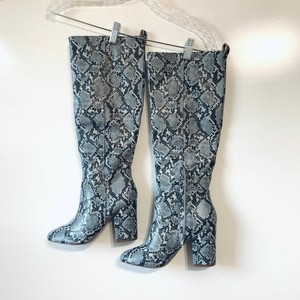 steve madden snakeskin boots