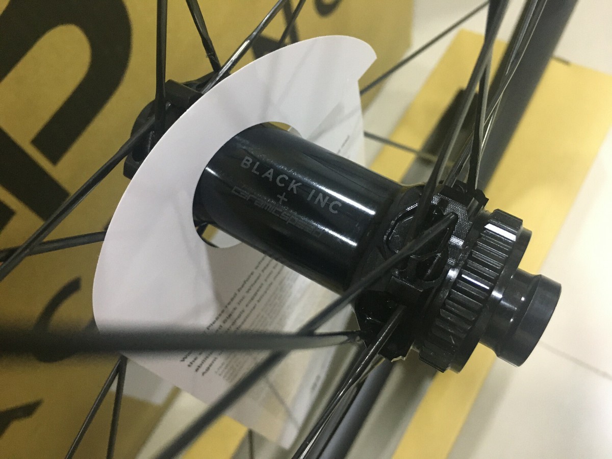 Black Inc Black Thirty Clincher + CeramicSpeed All-Road Disc