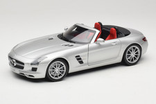 B66960078 Mercedes SLS AMG Roadster Iridium Silver Minichamps 1/18