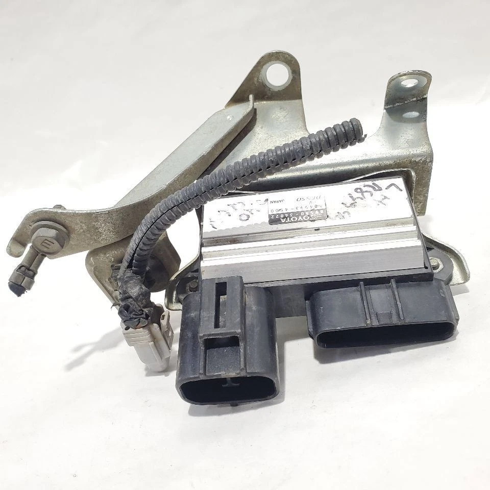 2012 2013 Toyota Tundra OEM Left Air and Fuel Control - Image 2 of 4