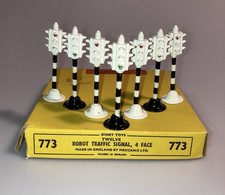 Vintage Dinky Toy 773 Robot Traffic Signal Four Face 7 Stop Lights Trade Box Vintage Dinky Toy 773 Robot Traffic Signal Four Face 7 Stop Lights Trade Box