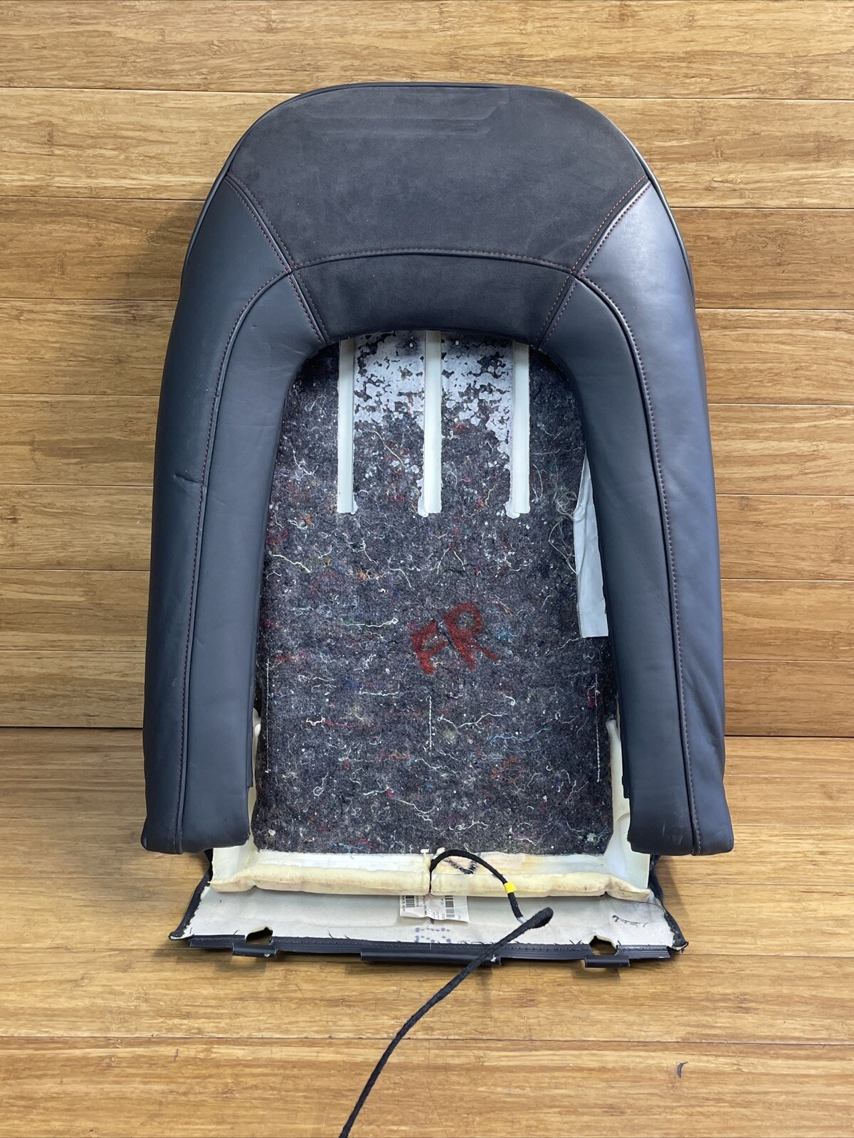 2014-2015 Audi R8 42 Front Right Upper Seat Leather Black Cushion OEM *NOTE*
