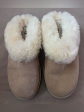 UGG Cluggette Slippers Women  s Size 6 Sand Tan Shearling Suede Cozy New NWOT