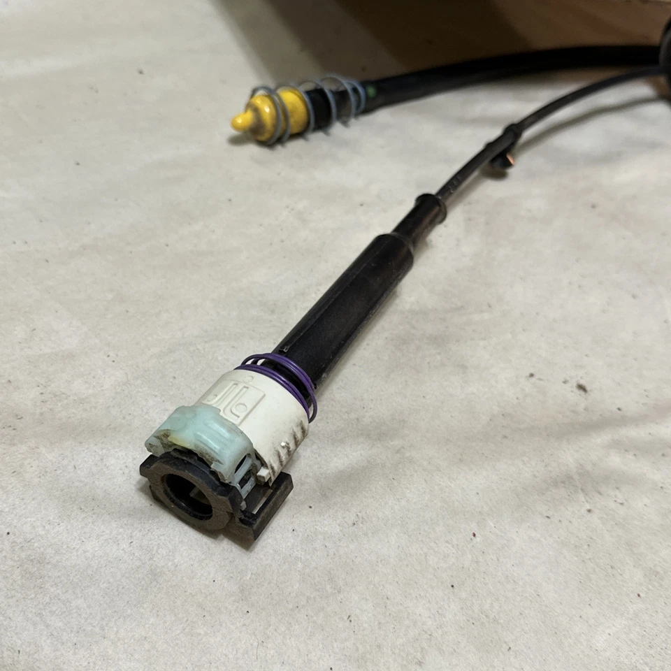 New OEM GM 12477640 AUTO TRANSMISSION RANGE SELECT SHIFTER CABLES Silverado - Image 3 of 4