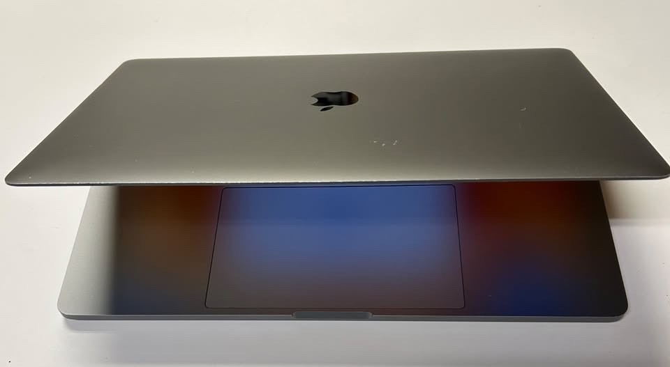 良品 MacBook Pro 15インチ 2017 i7 16GB 512GB MacBookPro 15インチ2017 16GB 512GB Macbook Pro 2017 15 Apple
